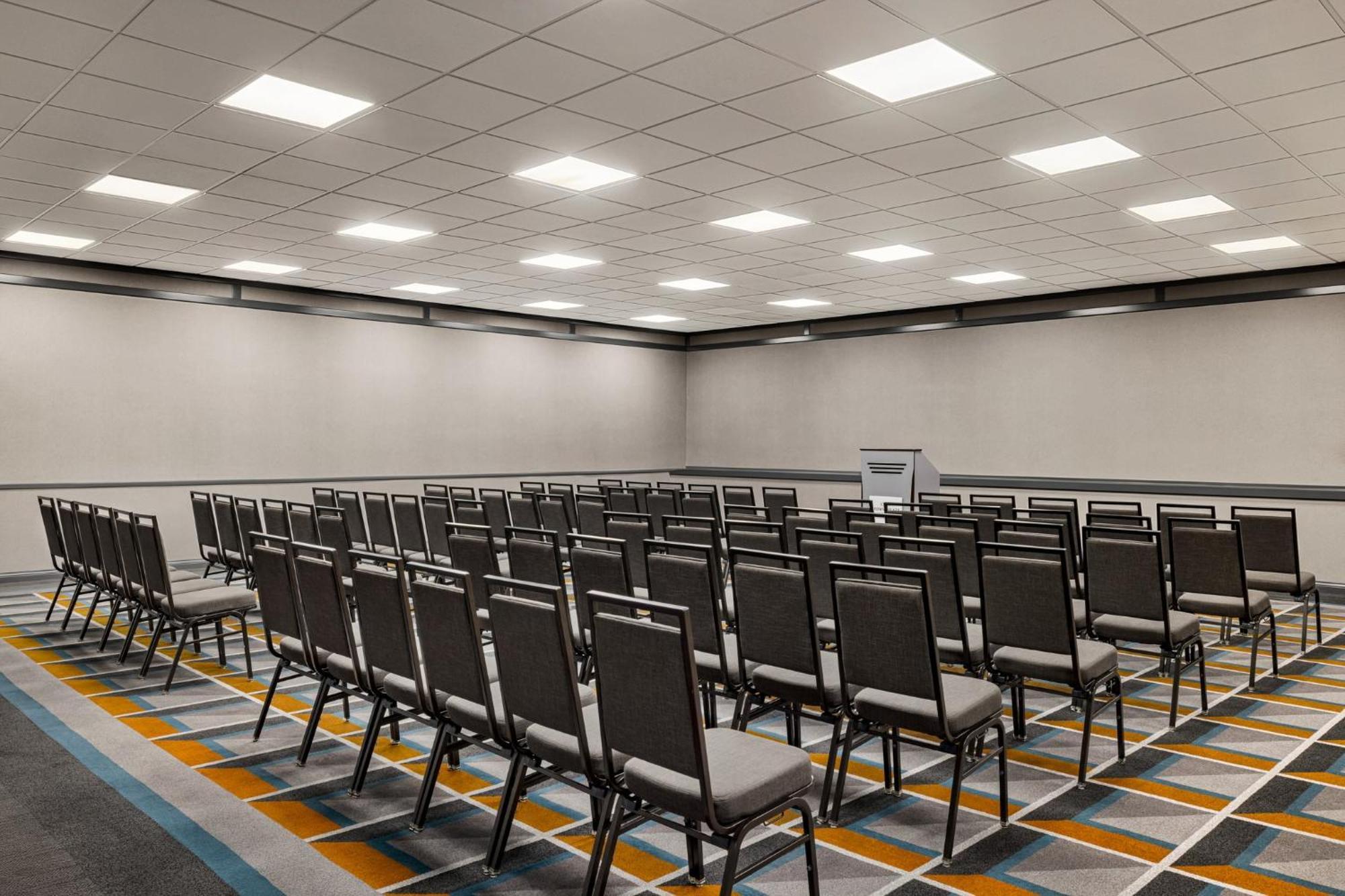 Crowne Plaza Louisville Airport Expo Ctr By Ihg Εξωτερικό φωτογραφία