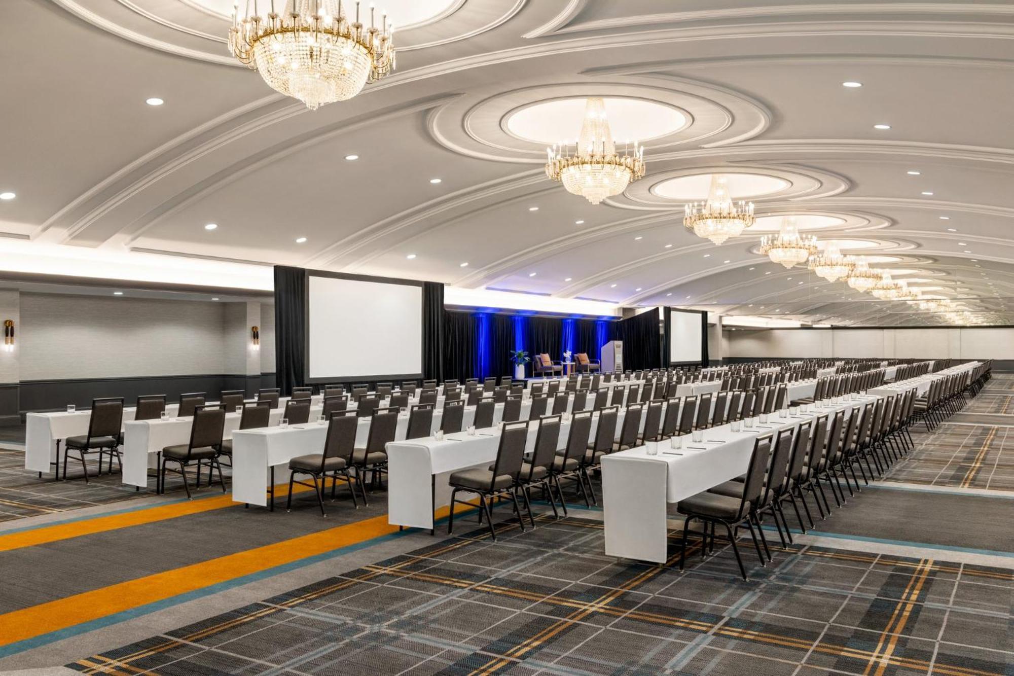 Crowne Plaza Louisville Airport Expo Ctr By Ihg Εξωτερικό φωτογραφία